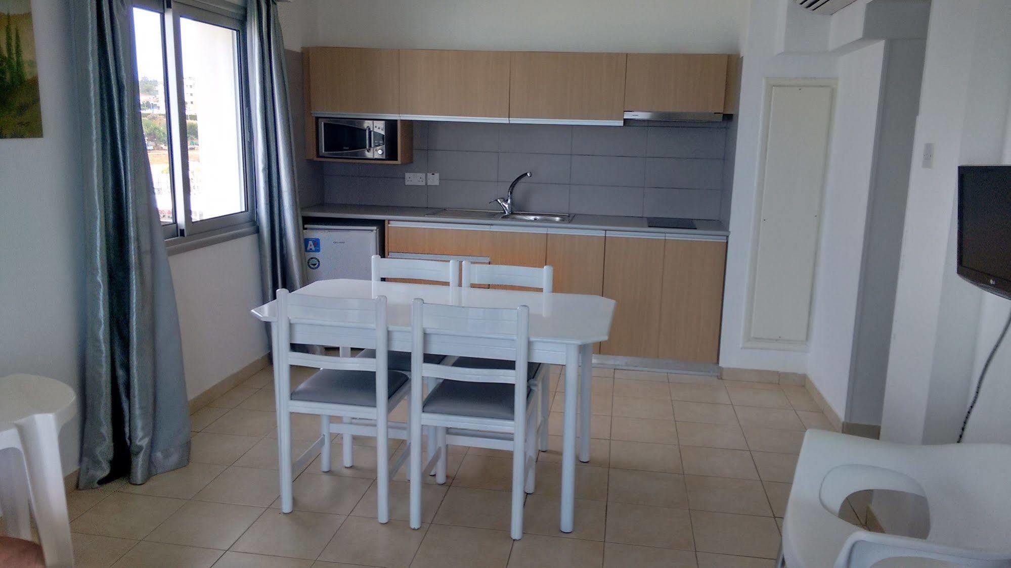 Vrissaki Hotel Apartments Protaras Exteriér fotografie